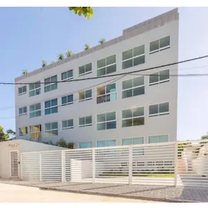 https://porto-sunset-flat.portodegalinhashotels.com
